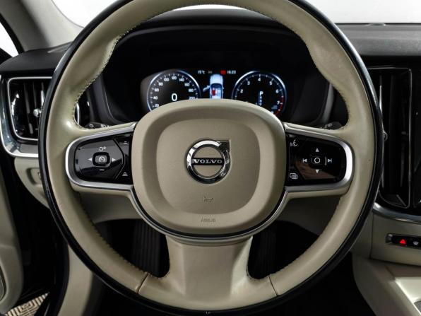 Volvo V60 Cross Country II с пробегом 2020 года, цена 3 890 000 рублей, 55241 км, универсал, Автокод Объявления