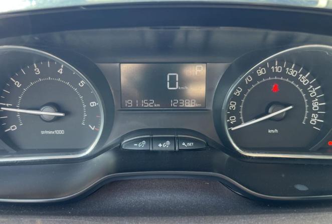 Peugeot 2008 I с пробегом 2014 года, цена 675 000 рублей, 190971 км, внедорожник, Автокод Объявления
