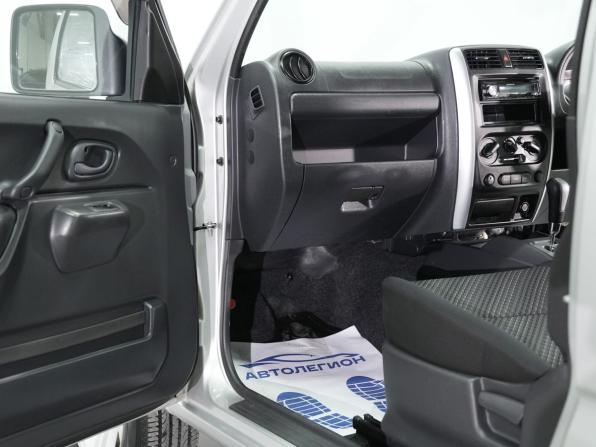 Suzuki Jimny III Рестайлинг 2 с пробегом 2017 года, цена 1 255 000 рублей, 72500 км, внедорожник, Автокод Объявления