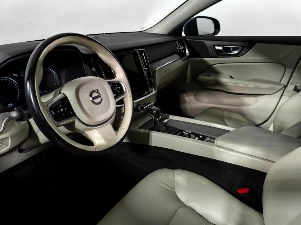 Volvo V60 Cross Country II с пробегом 2020 года, цена 3 890 000 рублей, 55241 км, универсал, Автокод Объявления