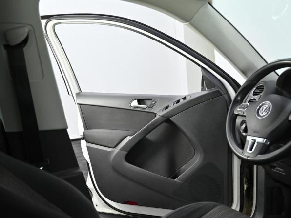Volkswagen Tiguan I Рестайлинг с пробегом 2012 года, цена 1 299 000 рублей, 145000 км, внедорожник, Автокод Объявления