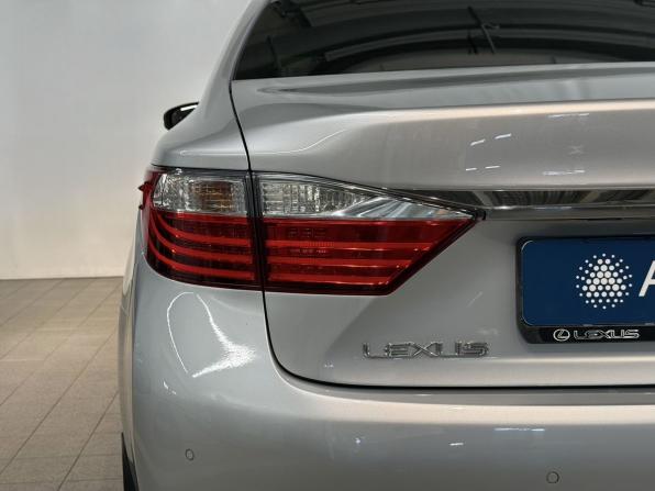 Lexus ES VI с пробегом 2013 года, цена 2 130 000 рублей, 211300 км, седан, Автокод Объявления