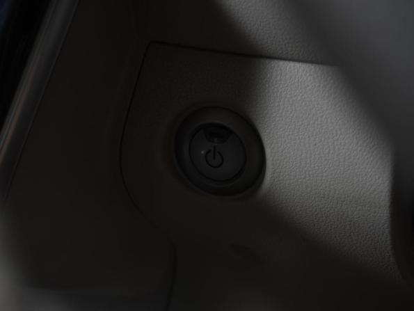 Nissan Leaf I (ZE0/AZE0) с пробегом 2012 года, цена 849 000 рублей, 135768 км, хэтчбек, Автокод Объявления