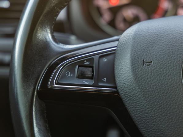 Skoda Rapid I Рестайлинг с пробегом 2018 года, цена 1 528 000 рублей, 57723 км, лифтбек, Автокод Объявления
