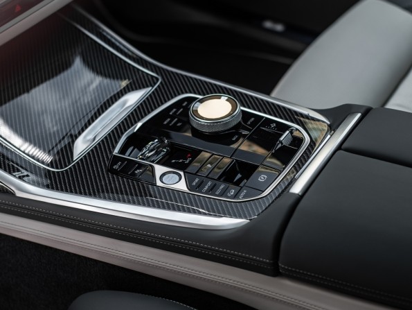 Новый BMW X7 I (G07) Рестайлинг 2024 года, цена 21 172 900 рублей, внедорожник, Автокод Объявления