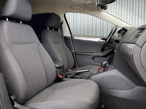 Volkswagen Jetta VI с пробегом 2012 года, цена 1 297 000 рублей, 90401 км, седан, Автокод Объявления