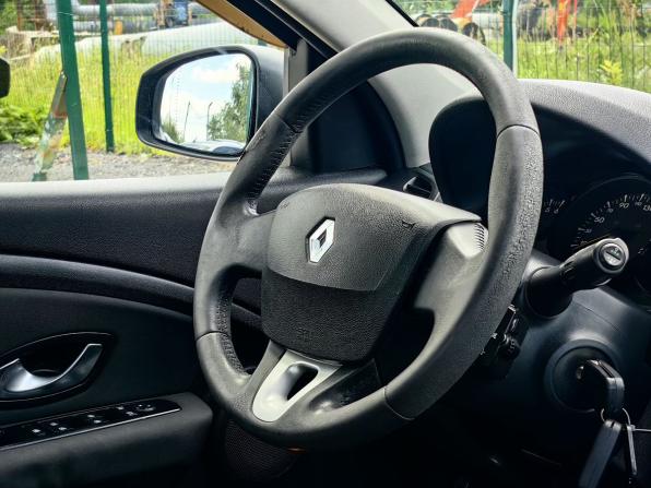 Renault Fluence I с пробегом 2010 года, цена 459 000 рублей, 214000 км, седан, Автокод Объявления