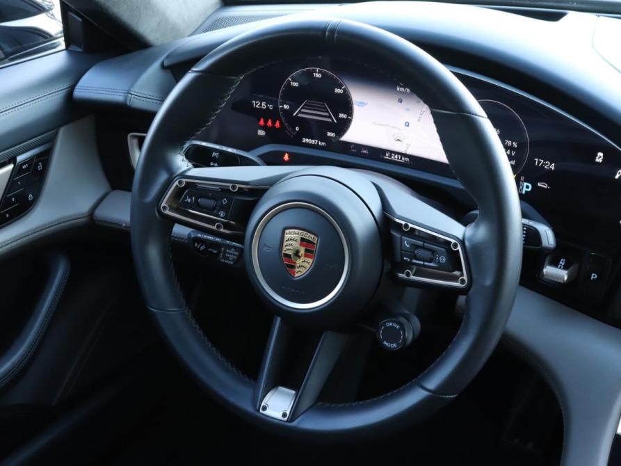 Porsche Taycan I Москва  - изображение 16