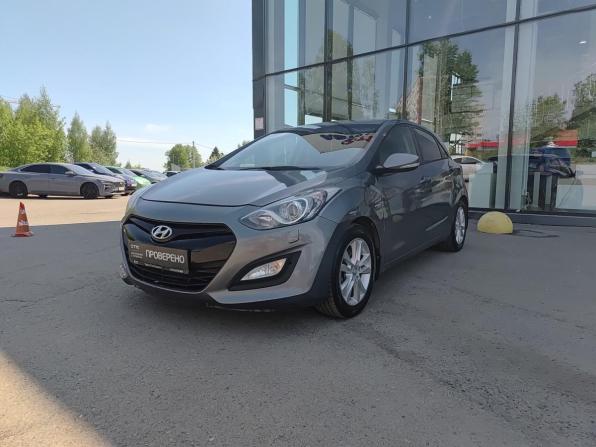 Hyundai i30 II