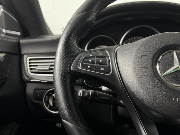 Mercedes-Benz CLS II (C218) Рестайлинг с пробегом 2015 года, цена 2 549 900 рублей, 267571 км, седан, Автокод Объявления
