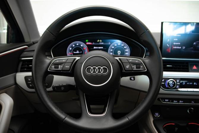 Audi A4 V (B9) Рестайлинг с пробегом 2022 года, цена 3 550 000 рублей, 36317 км, седан, Автокод Объявления
