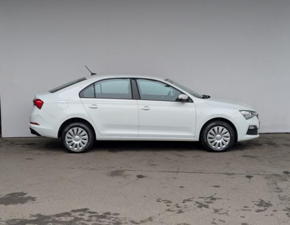 Skoda Rapid II с пробегом 2022 года, цена 1 595 000 рублей, 73274 км, лифтбек, Автокод Объявления
