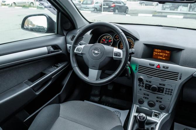 Opel Astra H Рестайлинг с пробегом 2011 года, цена 440 000 рублей, 172450 км, хэтчбек, Автокод Объявления