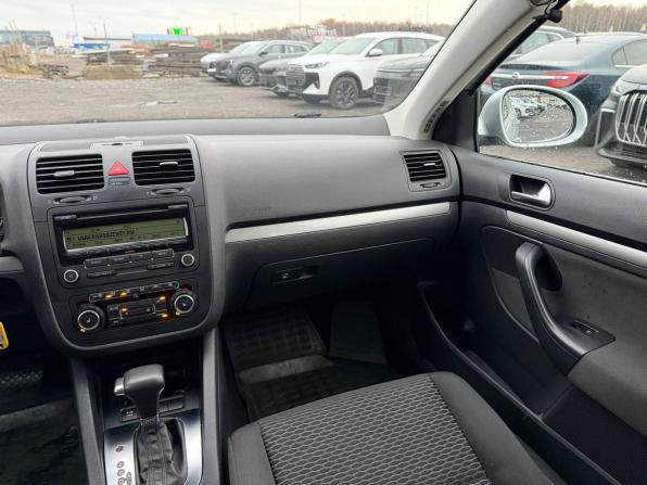 Volkswagen Jetta V с пробегом 2009 года, цена 410 000 рублей, 190000 км, седан, Автокод Объявления
