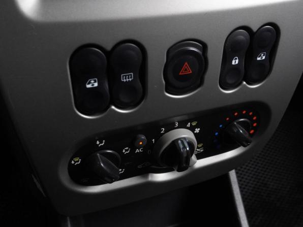 Renault Logan I Рестайлинг с пробегом 2012 года, цена 399 000 рублей, 226036 км, седан, Автокод Объявления