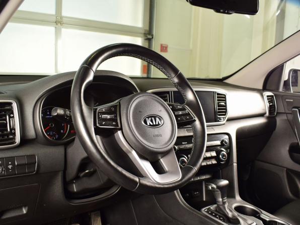 Kia Sportage IV Рестайлинг с пробегом 2021 года, цена 2 549 999 рублей, 84175 км, внедорожник, Автокод Объявления