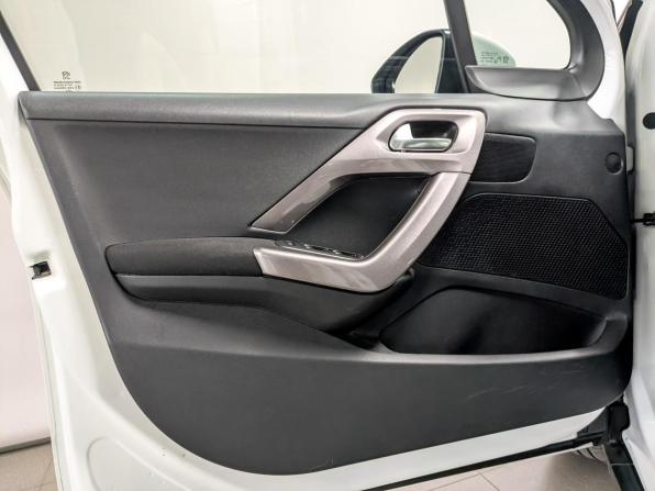 Peugeot 2008 I с пробегом 2016 года, цена 875 000 рублей, 139520 км, внедорожник, Автокод Объявления