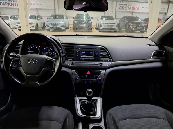 Hyundai Elantra VI (AD) с пробегом 2016 года, цена 1 095 000 рублей, 212227 км, седан, Автокод Объявления