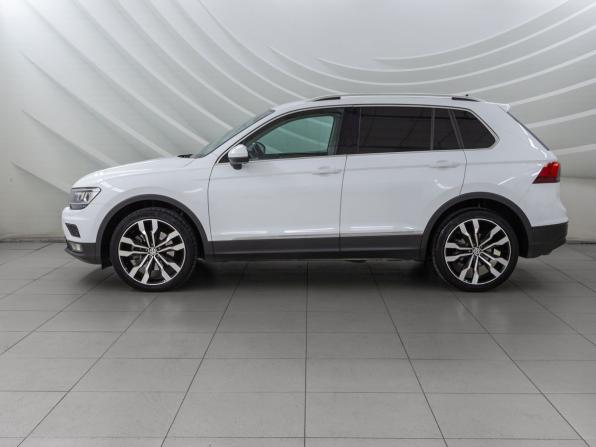 Volkswagen Tiguan II с пробегом 2017 года, цена 2 588 000 рублей, 108448 км, внедорожник, Автокод Объявления