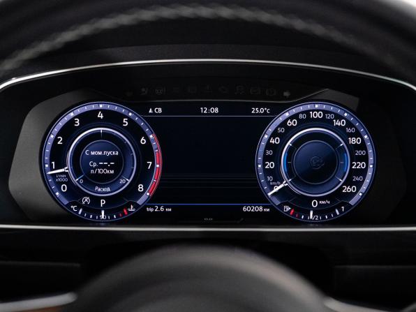 Volkswagen Tiguan II с пробегом 2016 года, цена 2 449 000 рублей, 60208 км, внедорожник, Автокод Объявления