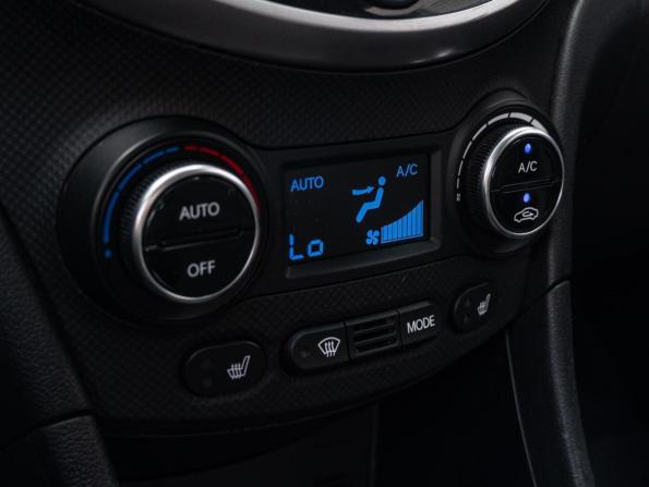 Hyundai Solaris I Рестайлинг с пробегом 2014 года, цена 790 000 рублей, 143515 км, хэтчбек, Автокод Объявления