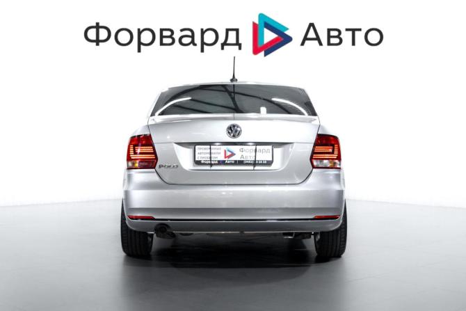 Volkswagen Polo V Рестайлинг с пробегом 2018 года, цена 1 049 000 рублей, 179313 км, седан, Автокод Объявления