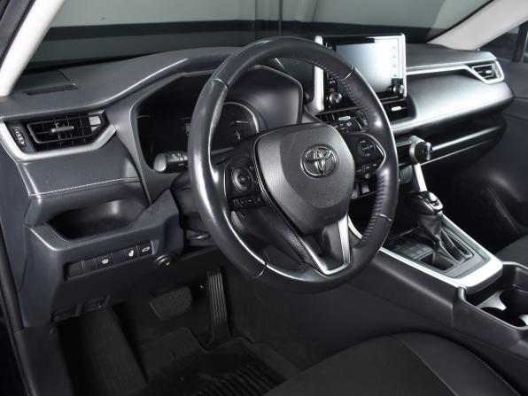 Toyota RAV4 V (XA50) с пробегом 2021 года, цена 3 249 999 рублей, 114064 км, внедорожник, Автокод Объявления