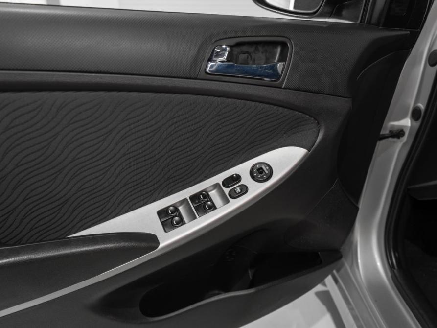 Hyundai Solaris I Москва  - изображение 13