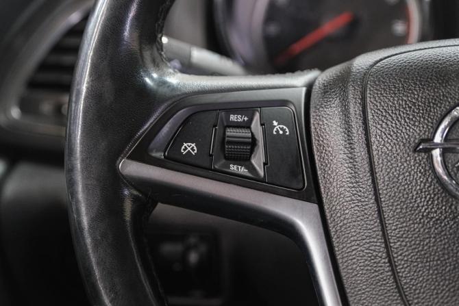 Opel Astra J с пробегом 2011 года, цена 599 000 рублей, 182300 км, хэтчбек, Автокод Объявления
