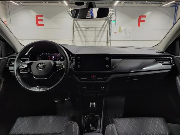 Skoda Rapid II с пробегом 2021 года, цена 1 649 000 рублей, 57301 км, лифтбек, Автокод Объявления