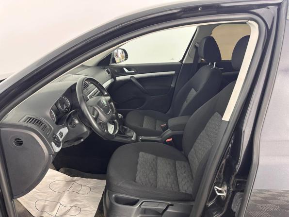 Skoda Octavia II (A5) Рестайлинг с пробегом 2010 года, цена 708 000 рублей, 163874 км, лифтбек, Автокод Объявления