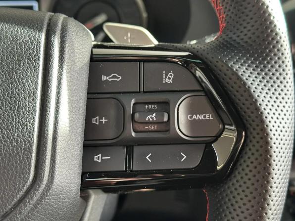 Toyota Hilux VIII Рестайлинг с пробегом 2022 года, цена 6 490 000 рублей, 33454 км, пикап, Автокод Объявления
