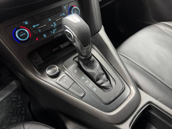 Ford Focus III Рестайлинг с пробегом 2015 года, цена 890 000 рублей, 256385 км, универсал, Автокод Объявления