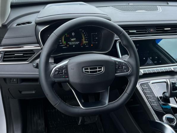 Geely Atlas Pro с пробегом 2023 года, цена 1 990 000 рублей, 50700 км, внедорожник, Автокод Объявления