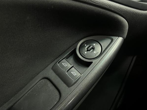 Ford Focus III Рестайлинг с пробегом 2015 года, цена 899 000 рублей, 126651 км, хэтчбек, Автокод Объявления
