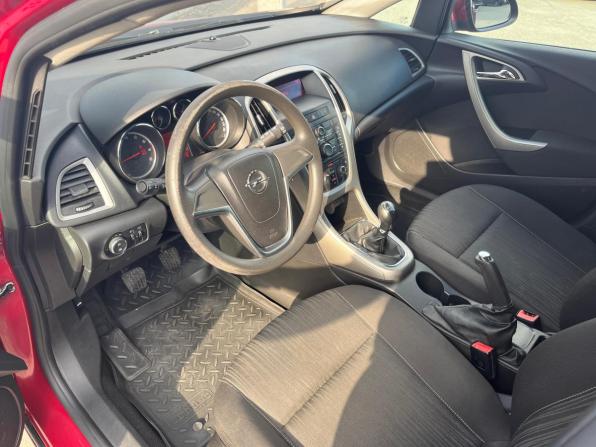 Opel Astra J с пробегом 2010 года, цена 450 000 рублей, 196840 км, хэтчбек, Автокод Объявления