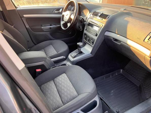 Skoda Octavia II (A5) Рестайлинг с пробегом 2013 года, цена 830 000 рублей, 219014 км, лифтбек, Автокод Объявления