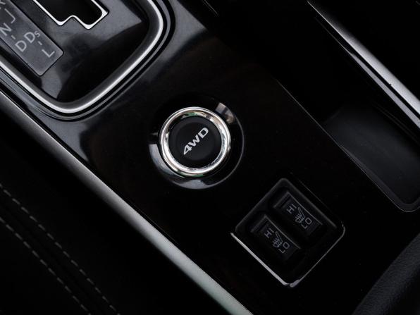 Mitsubishi Outlander III Рестайлинг 2 с пробегом 2018 года, цена 1 794 000 рублей, 180870 км, внедорожник, Автокод Объявления
