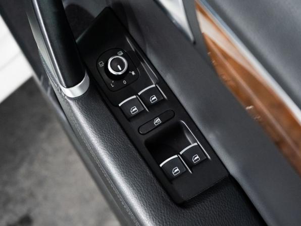 Volkswagen Passat B7 с пробегом 2013 года, цена 1 350 000 рублей, 99030 км, универсал, Автокод Объявления