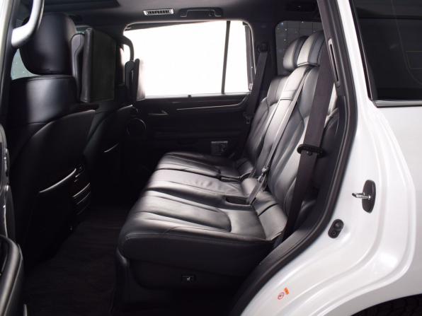Lexus LX III Рестайлинг 2 с пробегом 2018 года, цена 8 329 995 рублей, 306659 км, внедорожник, Автокод Объявления