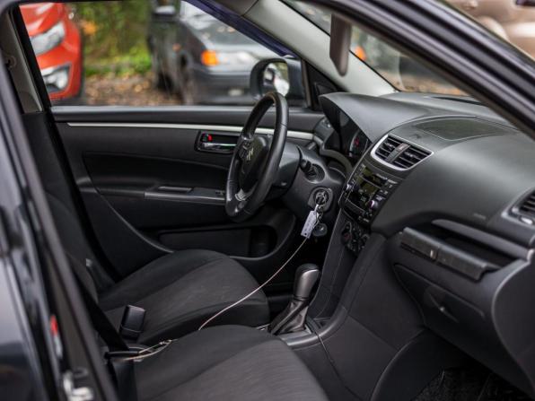 Suzuki Swift IV с пробегом 2011 года, цена 599 000 рублей, 165778 км, хэтчбек, Автокод Объявления