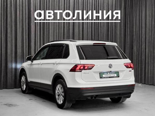 Volkswagen Tiguan II с пробегом 2020 года, цена 2 199 000 рублей, 135000 км, внедорожник, Автокод Объявления