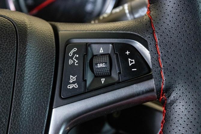 Opel Astra J с пробегом 2011 года, цена 629 000 рублей, 157025 км, хэтчбек, Автокод Объявления