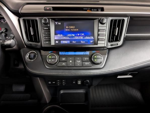 Toyota RAV4 IV (XA40) Рестайлинг с пробегом 2018 года, цена 2 160 000 рублей, 193978 км, внедорожник, Автокод Объявления