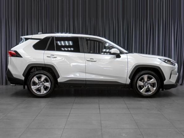 Toyota RAV4 V (XA50) с пробегом 2021 года, цена 3 449 000 рублей, 138374 км, внедорожник, Автокод Объявления