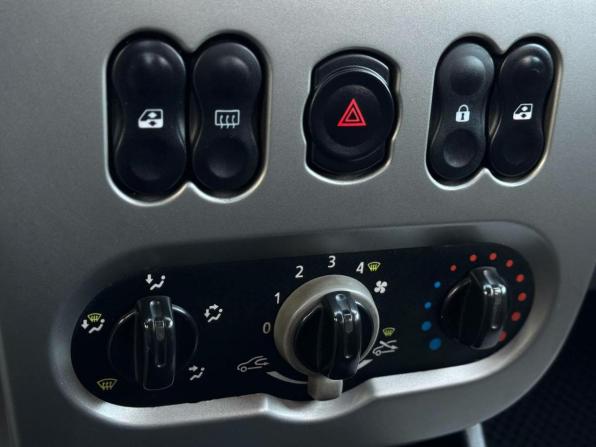 Renault Logan I Рестайлинг с пробегом 2011 года, цена 384 000 рублей, 205174 км, седан, Автокод Объявления