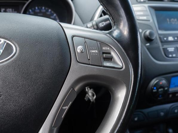 Hyundai ix35 I Рестайлинг с пробегом 2015 года, цена 1 560 000 рублей, 130499 км, внедорожник, Автокод Объявления