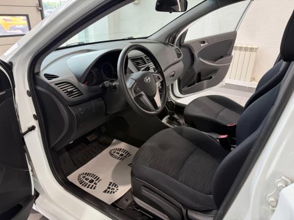 Hyundai Solaris I Рестайлинг с пробегом 2015 года, цена 1 096 000 рублей, 93800 км, хэтчбек, Автокод Объявления