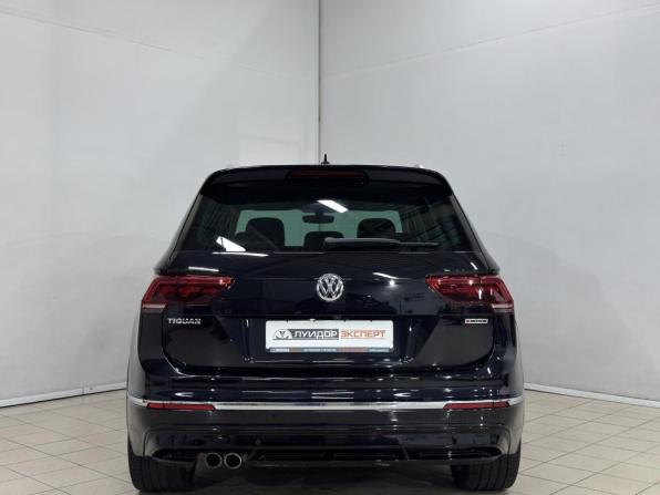 Volkswagen Tiguan II с пробегом 2018 года, цена 2 499 000 рублей, 178565 км, внедорожник, Автокод Объявления