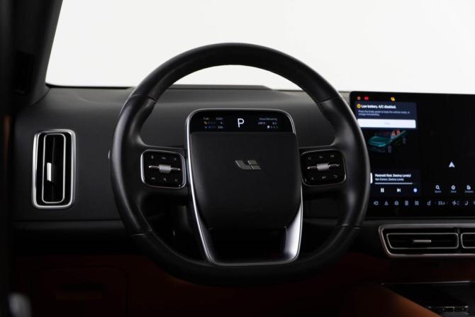 Li Auto (Lixiang) L9 I с пробегом 2023 года, цена 6 000 444 рубля, 45000 км, внедорожник, Автокод Объявления